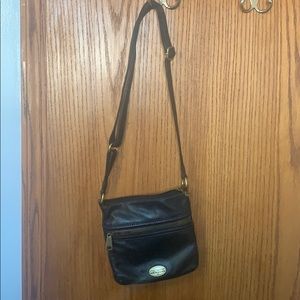 FOSSIL SMALL BLACK CROSSBODY- EUC